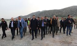 GAZİANTEP - Bakan Kurum, Nurdağı ve İslahiye ilçelerinde incelemelerde bulundu