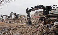 HATAY - Enkaz kaldırma ve yıkım çalışmaları 16 mahallede sürüyor