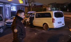 İSTANBUL - Bayrampaşa'da savrulan otomobilin sürücüsü hayatını kaybetti