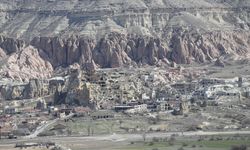 NEVŞEHİR - Peş peşe yaşanan depremler Kapadokya'daki doğal mirasa zarar vermedi