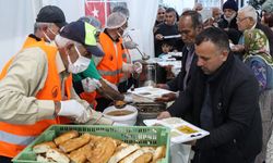 OSMANİYE- Çadır kentlerde ilk iftar yapıldı