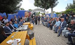 ADANA - AK Parti Sözcüsü Çelik, Adana'da muhtarlarla bir araya geldi