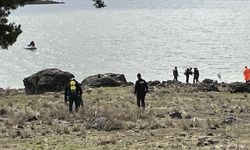 Bolu'da gölette teknenin alabora olması sonucu kaybolan kişiyi arama çalışmasına ara verildi