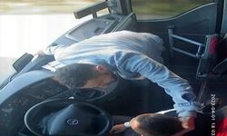 Samsun’da hareketli dakikalar: Yolcu otobüsünde kaptanı bıçakla rehin alıp aracı kaçırdı