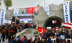 GAZİANTEP - Eski Adalet Bakanı Gül: "Türkiye'nin en önemli gücü, güçlü bir liderliktir, siyasi ve ekonomik istikrardır "