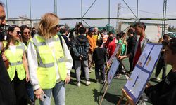 GAZİANTEP - Oyuncular Berk Oktay, Yıldız Çağrı Atiksoy ve Durul Bazan, Nurdağı'nda çocuklarla buluştu