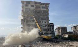 HATAY - Bina yıkım ve enkaz kaldırma çalışmaları sürüyor