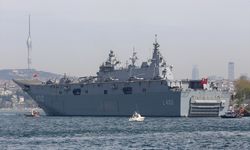 İSTANBUL - TCG Anadolu, Sarayburnu Limanı'nda vatandaşların ziyaretine açılacak