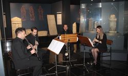 İZMİR - İZDOB sanatçıları Ödemiş Arkeoloji Müzesinde konser verdi