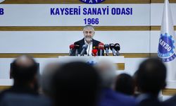 KAYSERİ - Nebati: "Kendi ülkenizle, yapılanlarla övünün, gurur duyun"