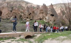 NEVŞEHİR - Ara tatilin Ramazan Bayramı'yla birleşmesi Kapadokya'da yerli turist yoğunluğunu artırdı