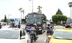 ADANA - Beşiktaş kafilesi Adana'ya geldi