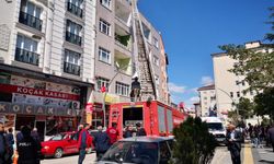 Çorum'da apartman dairesinde çıkan yangını itfaiye ekipleri söndürdü