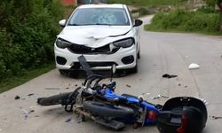 Samsun'da otomobille çarpışan motosikletteki 2 kişi yaralandı