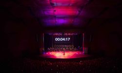 Depremde 7 üyesini kaybeden Antakya Medeniyetler Korosu, Mersin’de konser verdi