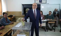 ANKARA - Saadet Partisi Genel Başkanı Karamollaoğlu oyunu kullandı