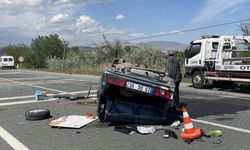 Elazığ'da iki otomobilin çarpışması sonucu 3 kişi yaralandı