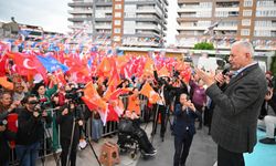 İZMİR - Bakan Kasapoğlu ve AK Parti Genel Başkanvekili Yıldırım Karabağlar'daki mitingde konuştu