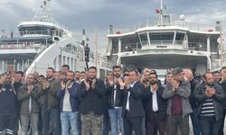 İZMİR - Şehir hatları vapurlarında düdük çalma eylemi sürüyor