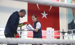 KASTAMONU - Milli boksör Buse Naz, Avrupa Oyunları'nda olimpiyat kotası için yumruk sallayacak