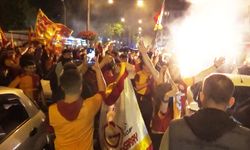 Sinop'ta Galatasaray taraftarları şampiyonluğu kutladı