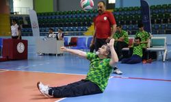 Mersin'de Oturarak Voleybol Süper Ligi final maçları devam ediyor