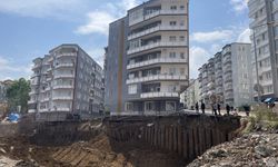 Samsun'da temel kazısında toprak kayması nedeniyle 6 katlı apartman boşaltıldı