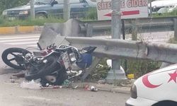 Otomobille çarpışan 70 yaşındaki motosiklet sürücüsü hayatını kaybetti