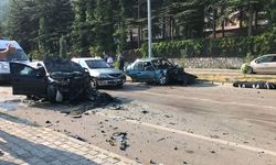 ISPARTA - İki otomobilin çarpıştığı kazada 1 kişi öldü, 6 kişi yaralandı