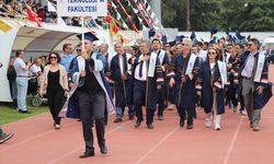 Isparta Uygulamalı Bilimler Üniversitesi'nde mezuniyet töreni gerçekleştirildi