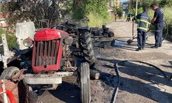 KARABÜK - Çıkan yangında park halindeki traktör kullanılamaz hale geldi