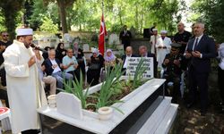 Samsun'daki 15 Temmuz şehidi Ferdi Yurduseven'in kabrine ziyaret