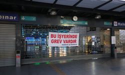 İZMİR - Metro ve tramvay çalışanları greve gitti (2)