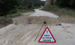 KARABÜK - Heyelan nedeniyle bazı köy yolları ulaşıma kapatıldı