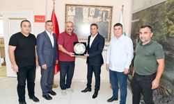 Sinop'un tarihi camisini onaran hayırsever işadamı plaket