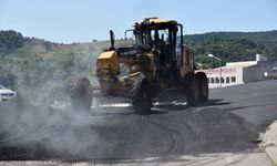 Karadeniz Ereğli'de 15 bin ton sıcak asfalt döküldü