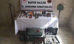 Bartın'da kaçak kazı yapan 5 kişi suçüstü yakalandı