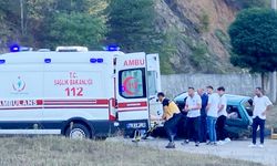 Karabük'te iki otomobilin çarpıştığı kazada 1'i ağır 4 kişi yaralandı
