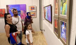 Trabzon'da "40 Yıldan İzler" resim sergisi sanatseverlerle buluştu