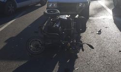 Burdur’da otomobille çarpışan motosiklet sürücüsü ağır yaralandı