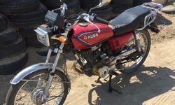 Elazığ’da hırsız park halindeki motosikleti çaldı