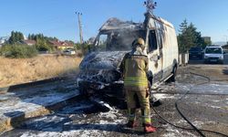 Kahramankazan’da park halindeki araç yangını korkuttu