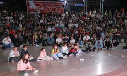 KARABÜK - Türkiye-Sırbistan final maçı meydana kurulan dev ekrandan izlendi