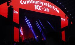 ANKARA - Athena, Cumhuriyet'in 100. yılı kutlamaları kapsamında Ankara'da konser verdi