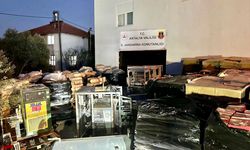 ANTALYA - Bir depoda 12 ton kaçak kahve ele geçirildi