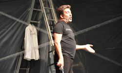 Emre Kınay anne memleketi Sinop'ta sahne aldı