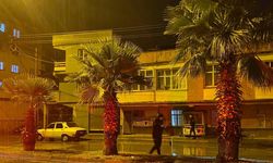 ADANA - İki grup arasındaki kavgayı izleyen gence "Ne bakıyorsun" kurşunu