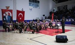 HAKKARİ - Askeri bando takımı, Hakkari'de konser verdi