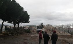 Aliağa’da 55 yıllık Namık Kemal İlkokulu yıkıldı