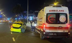 İSTANBUL - Kadıköy'de zincirleme trafik kazasında 1 kişi yaralandı